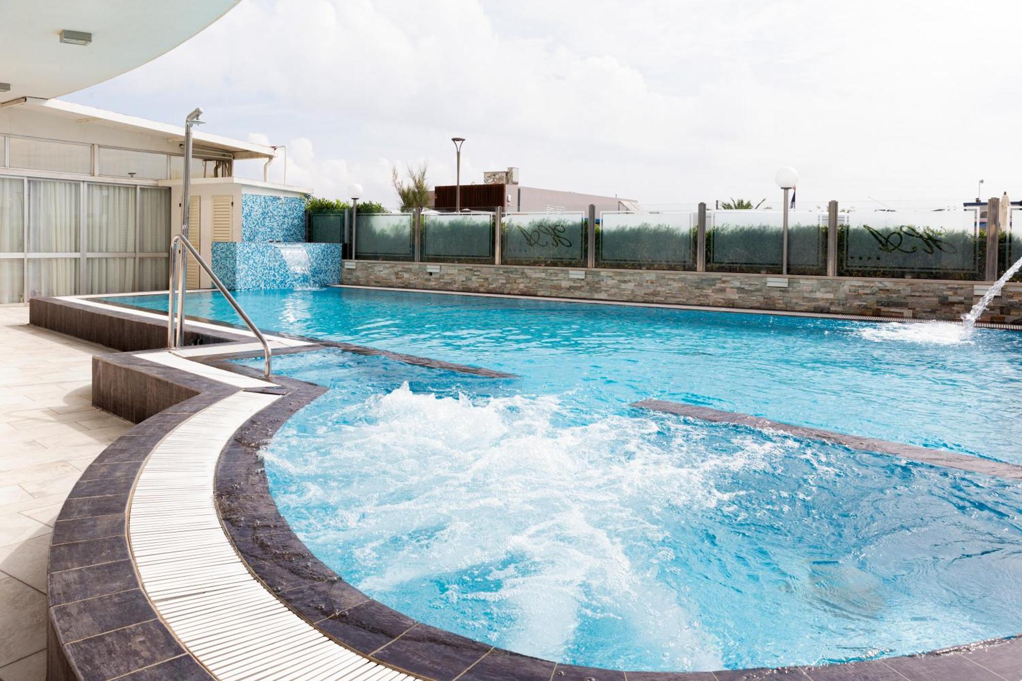 Hotel Acapulco Milano Marittima Kültér fotó