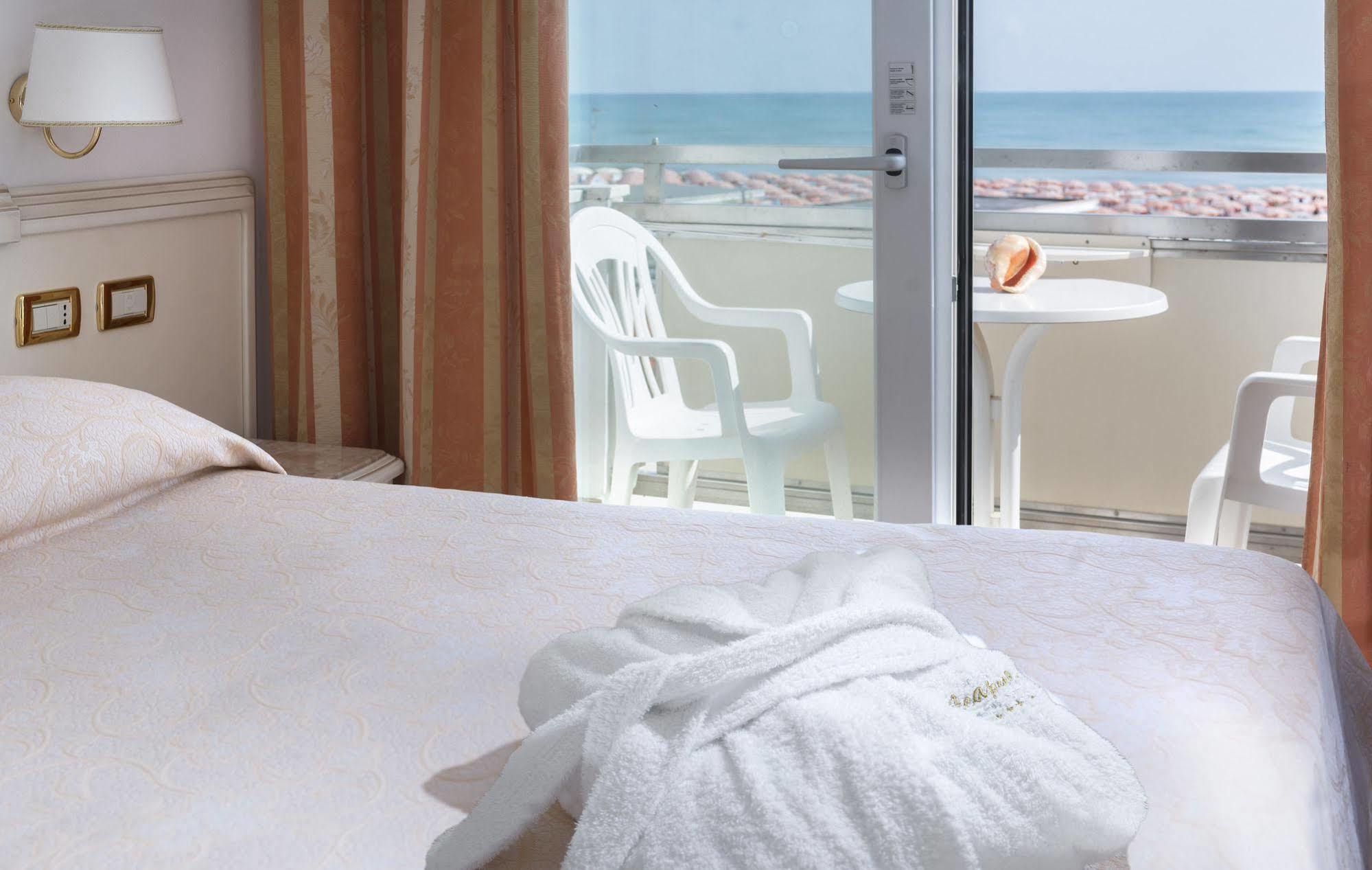 Hotel Acapulco Milano Marittima Kültér fotó